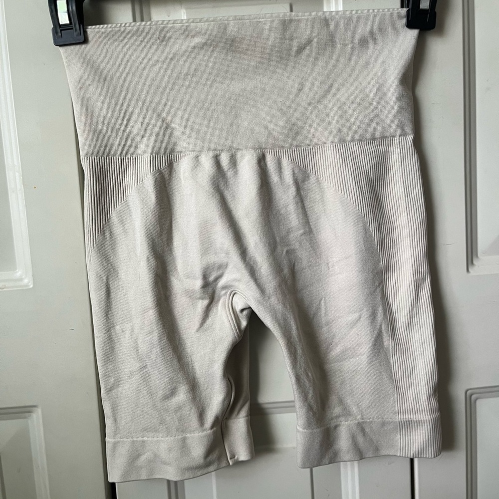Set Active biker shorts